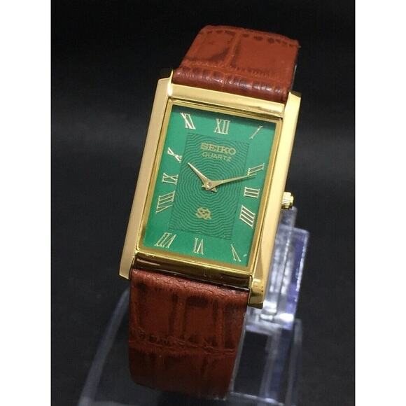 Vintage Style Seiko Quartz Mens Gold Watch & Green accents W/ Leather Strap - Picture 6 of 7